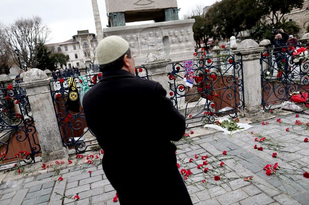 Turquía asegura que el yihadista que se inmoló en Estambul entró al país como refugiado sirio