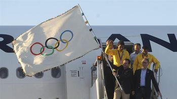 la bandera olimpica llego a rio de janeiro y ya hay polemica la bandera olimpica llego a rio de janeiro y ya hay polemica