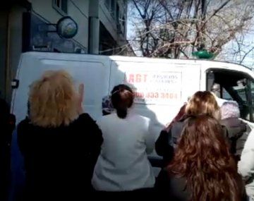 Emotivo adiós a una enfermera de 37 años que murió por coronavirus