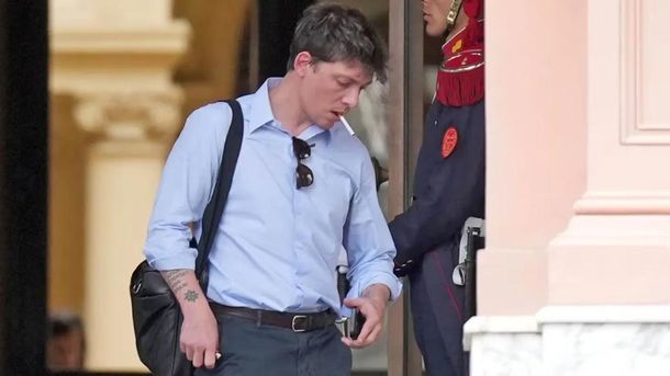 Mauricio Macri apuntó contra Santiago Caputo por la fake news libertaria: Fraude digital
