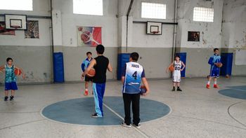 lanzan un proyecto de ley para salvar a los clubes de barrio lanzan un proyecto de ley para salvar a los clubes de barrio