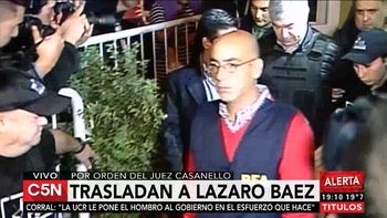 asi llegaba lazaro baez a la comisaria de palermo tras ser detenido asi llegaba lazaro baez a la comisaria de palermo tras ser detenido