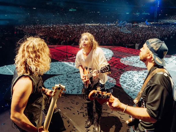 Airbag agotó Vélez y anunció una segunda fecha