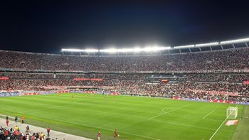 que se vayan todos...: el inedito cantico de los hinchas de river en el monumental que se vayan todos...: el inedito cantico de los hinchas de river en el monumental