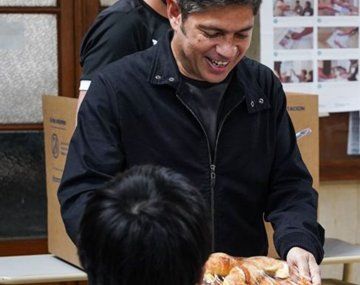 Qué llevaron los dirigentes a autoridades de mesa y quiénes fueron con las manos vacías