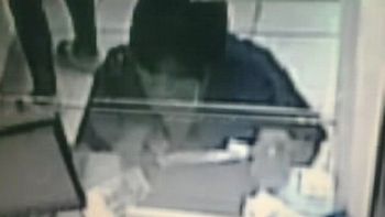 cobro el aguinaldo, se olvido la billetera y fue a la casa de la ladrona para recuperar el dinero cobro el aguinaldo, se olvido la billetera y fue a la casa de la ladrona para recuperar el dinero