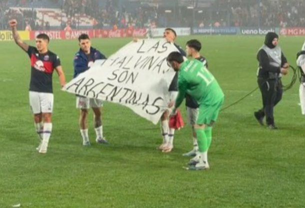 Tigre podría ser sancionado por la bandera de Malvinas