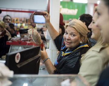 Elisa Carrió de compras
