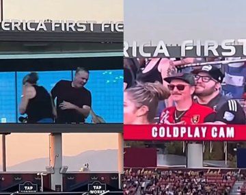 Todo un suceso: fans de Coldplay recrean la escena viral de Andy Byron y su amante