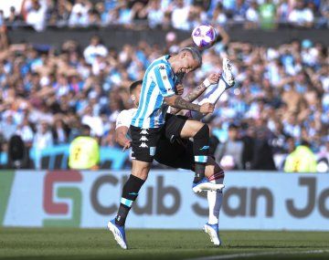 Racing perdió con River y no pudo salir campeón