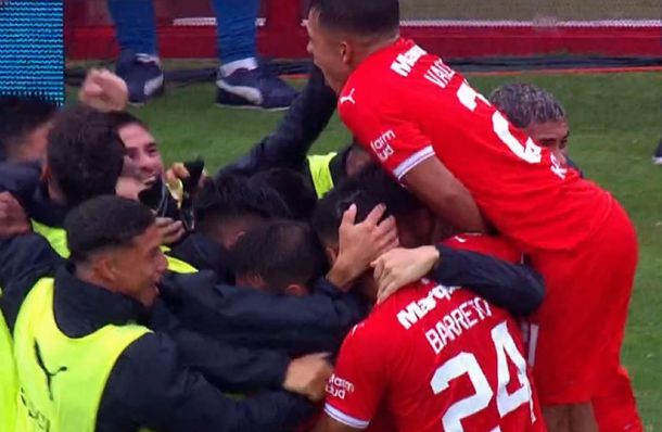 El golazo de Cauteruccio para Independiente en el Clásico de Avellaneda