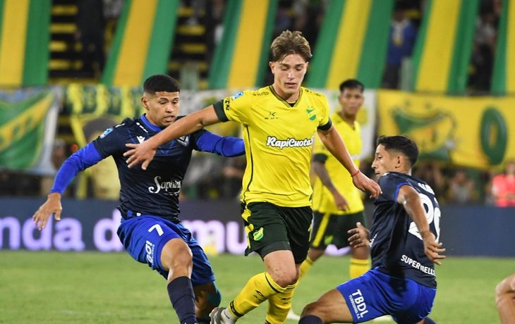 Vélez quedó como líder de la Zona A tras igualar 1-1 con Defensa y Justicia por el Torneo Apertura