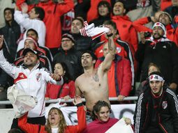 no se conforman: mira el pedido de los hinchas de river tras el triunfo no se conforman: mira el pedido de los hinchas de river tras el triunfo