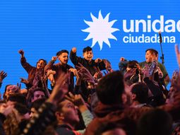 Expectativa y confianza en el búnker de CFK, a la espera del resultado final