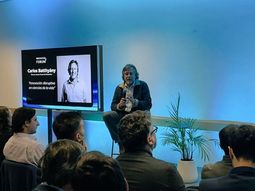 Carlos Batthyány, director del Instituto Pasteur de Montevideo, destacó la importancia de la tecnología para las ciencias de la vida. Carlos Batthyány, director del Instituto Pasteur de Montevideo, destacó la importancia de la tecnología para las ciencias de la vida.