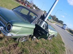 Mar del Plata: compró un Falcon verde impecable, pero lo chocó apenas se lo entregaron
