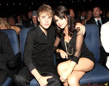 Justin Bieber ys Selena Gómez.