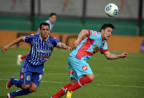 Arsenal venció a Godoy Cruz y alcanzó a Newells en la punta