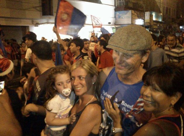 Una estrella de Hollywood suelta en el festejo de San Lorenzo