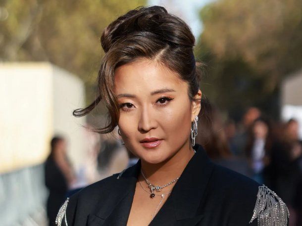 Actriz de Emily in Paris estuvo a punto de morir