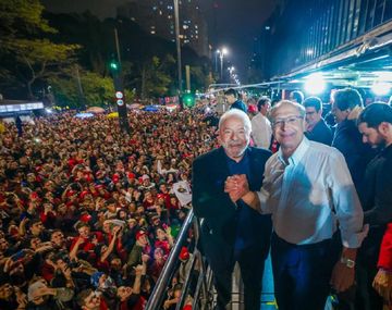 Lula anunció convocatoria a todos los opositores a Bolsonaro