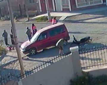 Despreciable: vio un choque y robó la billetera y el celular de la víctima