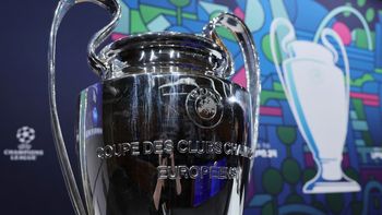 Ganó la Champions y fue parte de la época dorada del Barcelona, pero colgó los botines y se metió en el mundo de la moda. Ganó la Champions y fue parte de la época dorada del Barcelona, pero colgó los botines y se metió en el mundo de la moda.