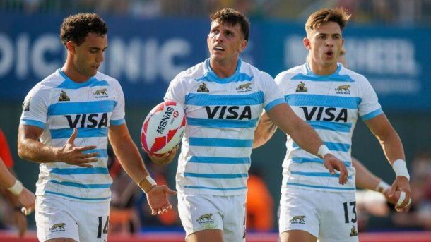 Los Pumas 7s se impuso por 27-14 y este domingo buscará el título antes España.