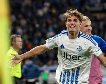 Nico Paz la rompió toda: gol