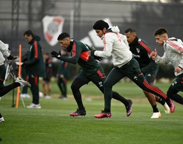 Los 11 de Martín Demichelis en busca de los octavos de final