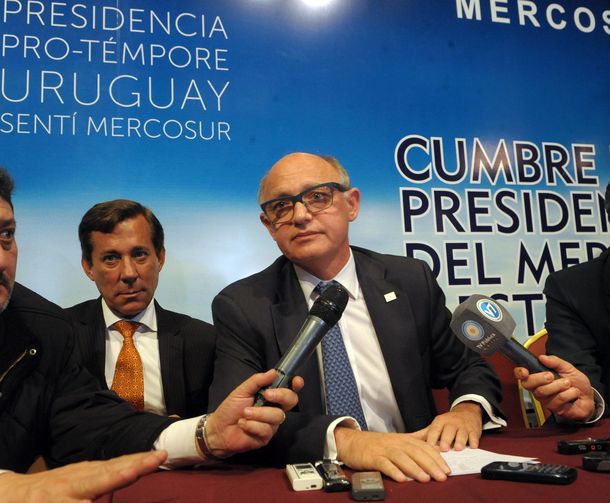 El círculo rojo pretende tener una posición dominante