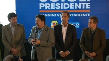 closs en radio 10: sera un honor ser el ministro de turismo de scioli closs en radio 10: sera un honor ser el ministro de turismo de scioli