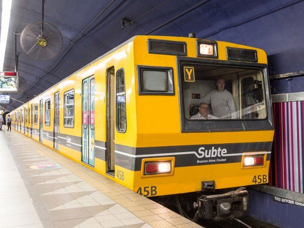 Se normaliza el servicio en la línea E de subte y el Premetro