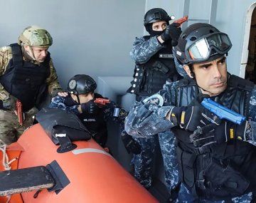 El video del impactante entrenamiento de la Armada Argentina con la Guardia Costera de Estados Unidos