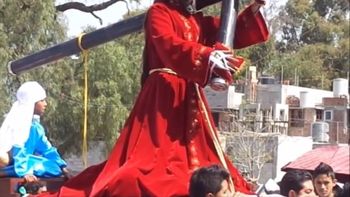 El video en el que una escultura de Jesucristo mueve la cabeza se volvió viral a pocos días de la Navidad El video en el que una escultura de Jesucristo mueve la cabeza se volvió viral a pocos días de la Navidad