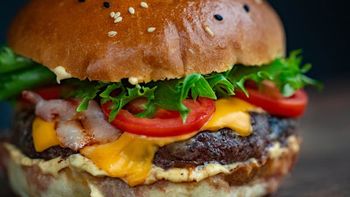 Las dos marcas de carne para hamburguesa que tienen un exceso de piel de pollo y Profeco no las recomienda Las dos marcas de carne para hamburguesa que tienen un exceso de piel de pollo y Profeco no las recomienda