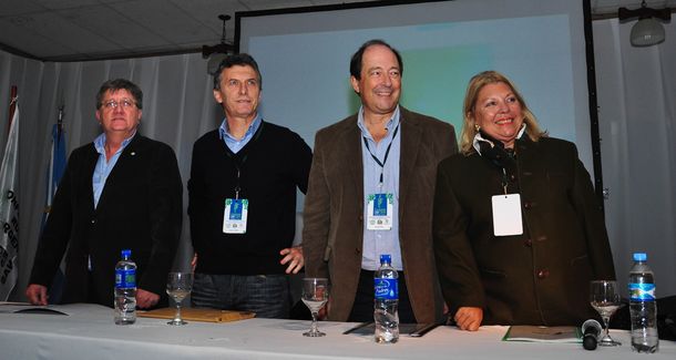 Carrió dijo que la decisión de los radicales es una estrategia republicana