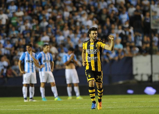 Olimpo le ganó 2 a 0 a Racing