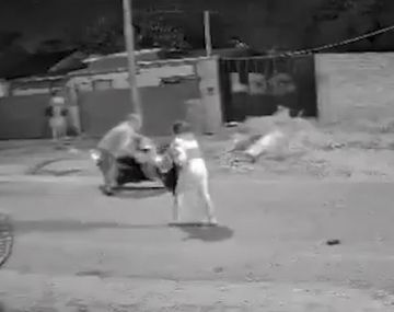 Pasó en Campana: las baleó para robarles la moto