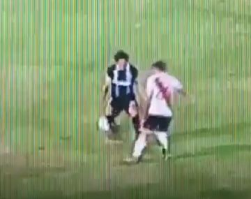 Todavía lo está buscando: Saviola y un caño a puro lujo en Japón