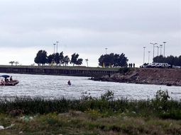 Buscan a un joven que salió a remar al Río de la Plata