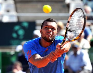 Berlocq no pudo con Tsonga y Francia ganó el primer punto