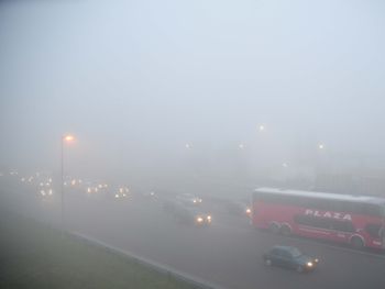 Un densa niebla complica los accesos a Buenos Aires