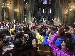 Así están las personas encerradas en la Catedral