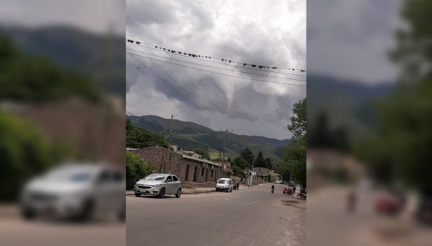 Tucumán: un tornado sorprendió a residentes en Tafí del Valle