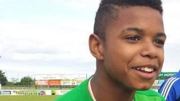 El Chelsea inglés compró a un arquero de 13 años que mide 1,86