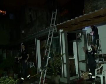 Prendió el fuego para hacer un asado y se le incendió la casa