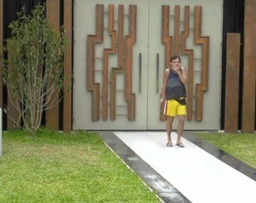 Agustín imitó el ingreso de una nueva chica y las participantes explotaron