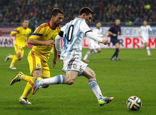 Argentina no jugó bien y apenas empató ante Rumania en Bucarest