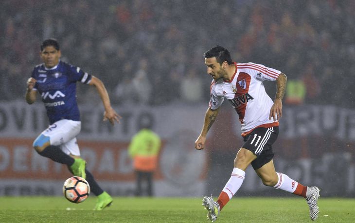 El ex Newells conquistó al pueblo riverplatense